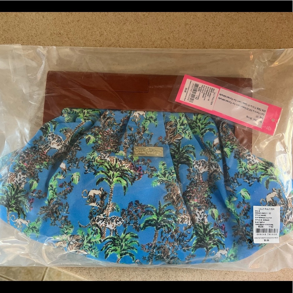 Lilly Pulitzer Blue Thistle Tiger Queen clutch